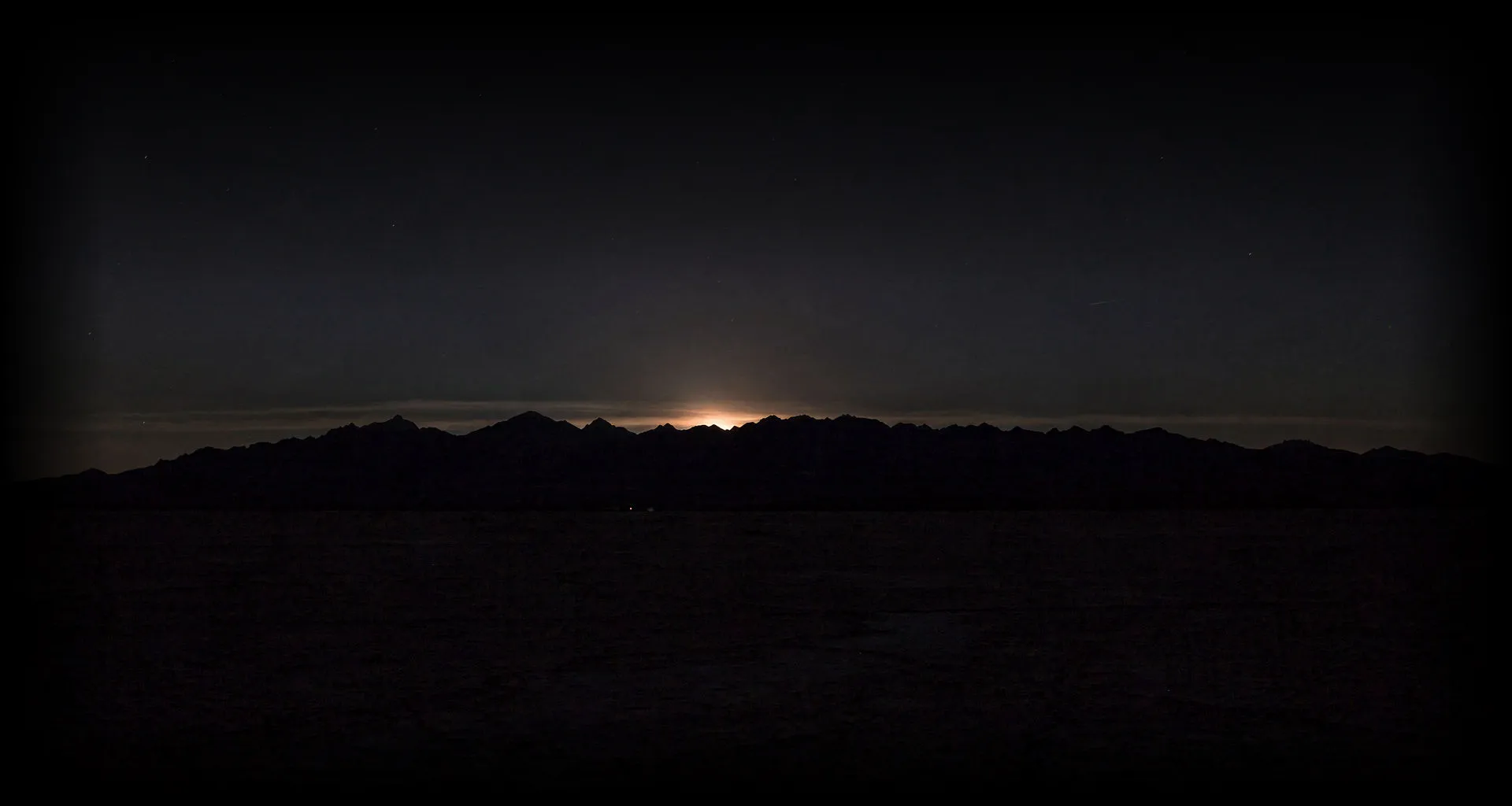 horizon.webp, one of the site's FLORA-generated textures
